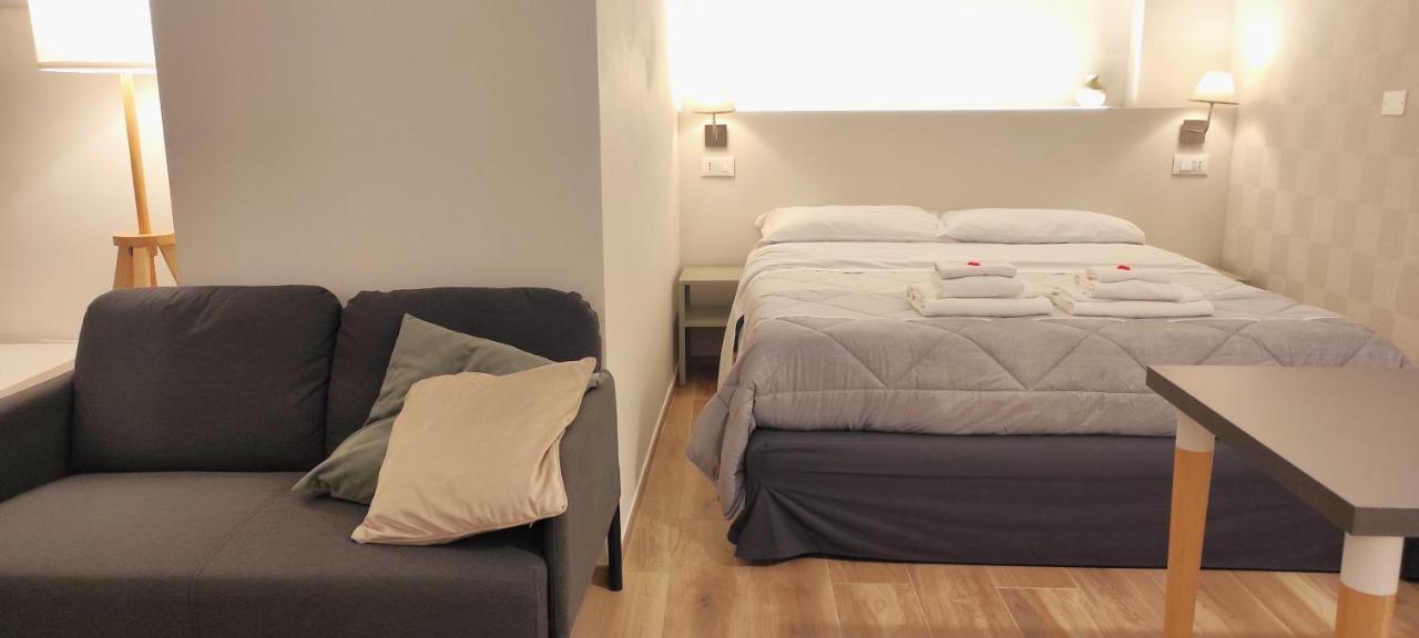 Bed In Bo San Carlo Hotell Bologna Exteriör bild